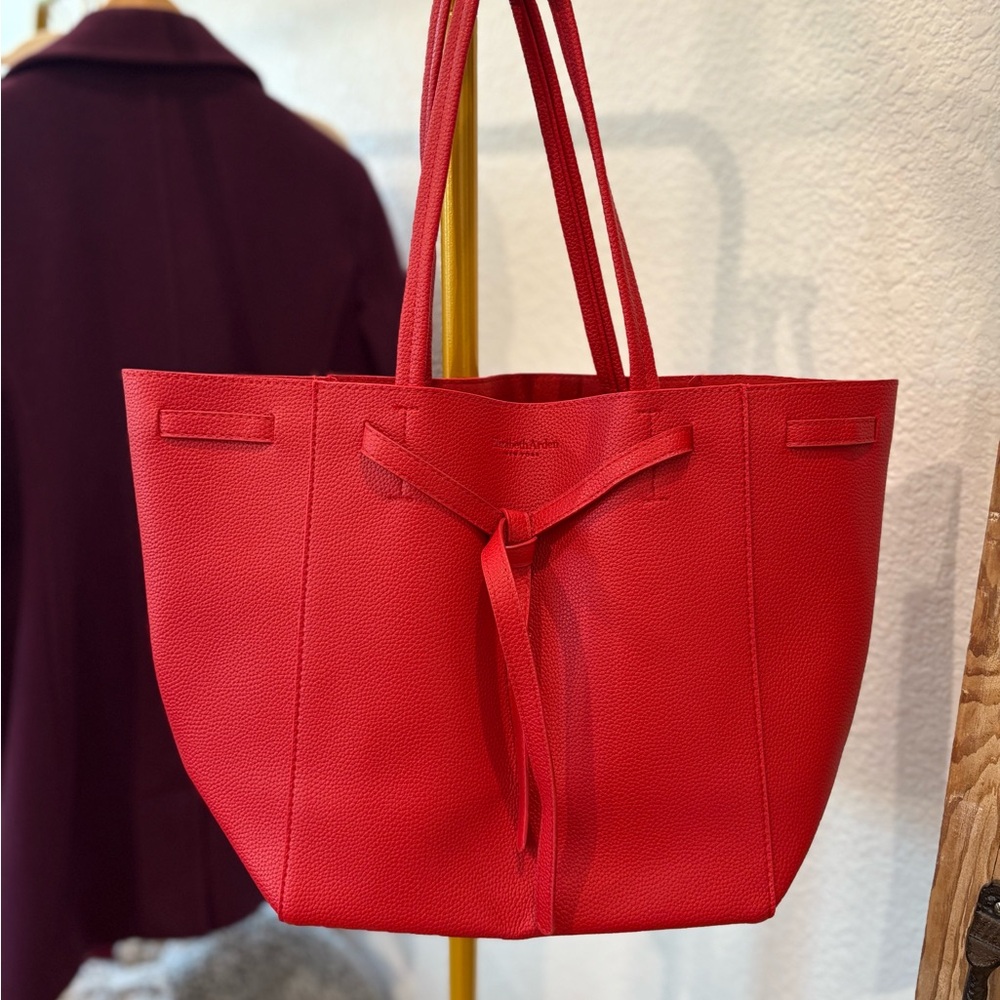 NWOT Elizabeth Arden Red Tote Bag